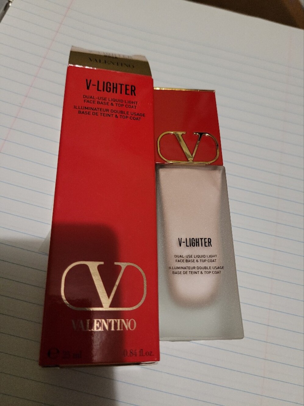 Valentino V-Lighter Dual-Use Liquid Face Base & Top Coat